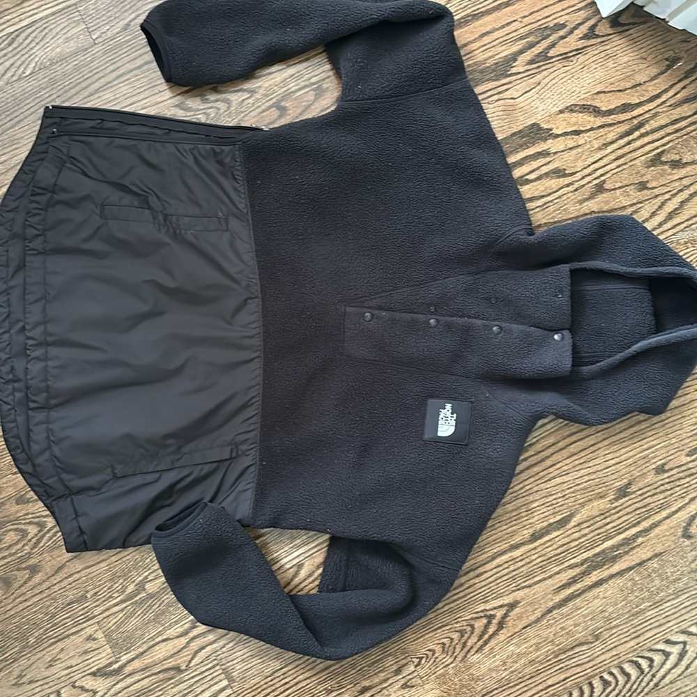 North face pullover hoodie/jacket